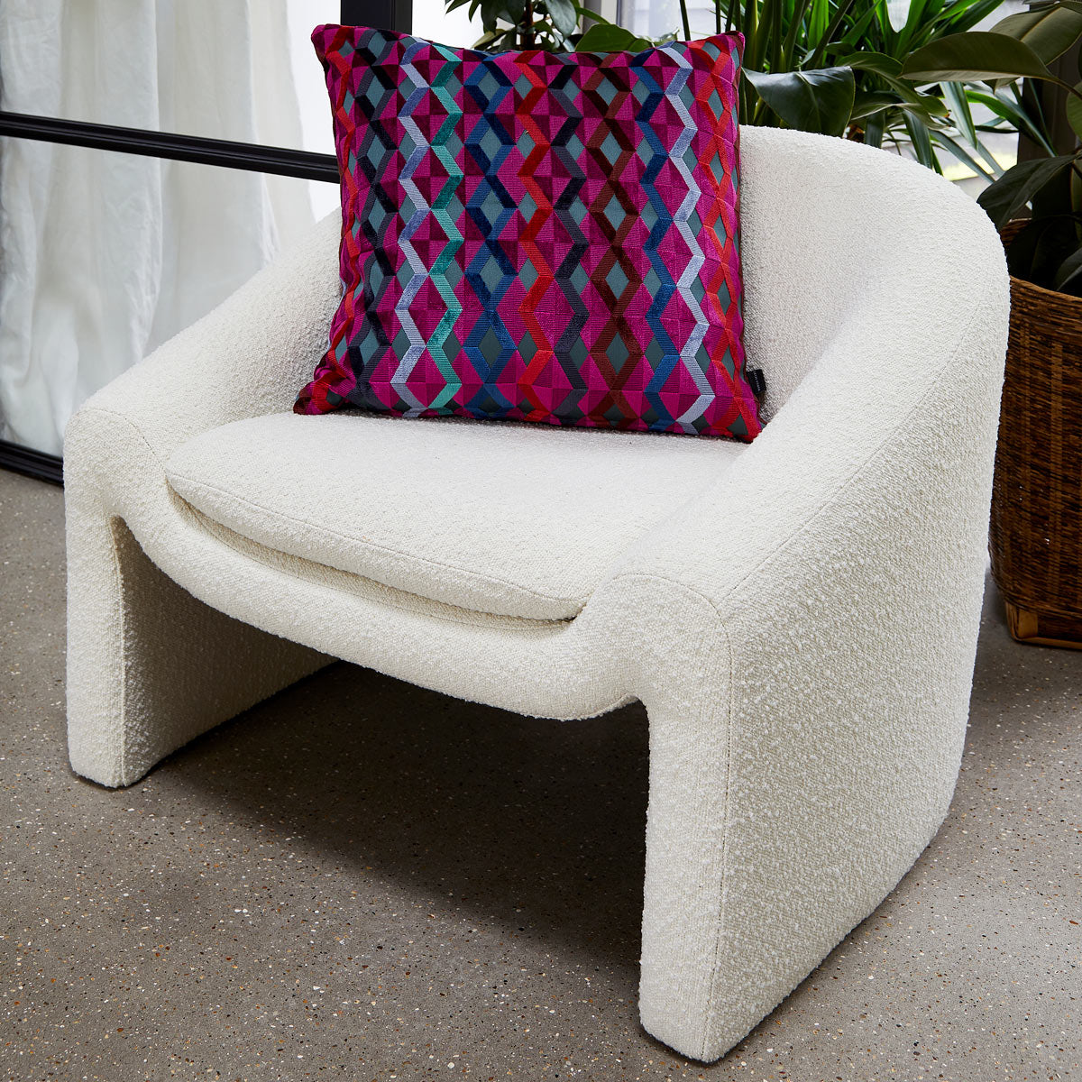 Magenta cushion outlet